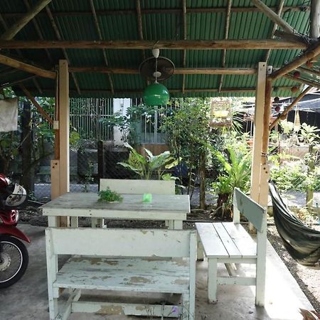 Orchid Guest House Trat Buitenkant foto