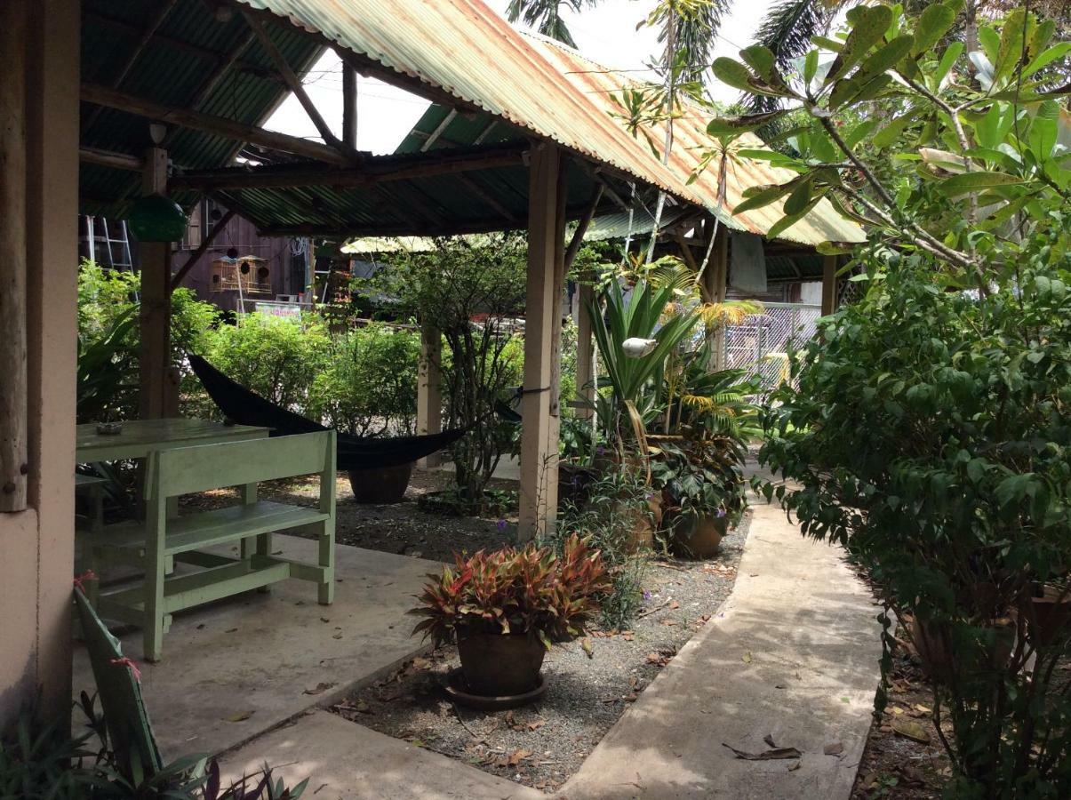 Orchid Guest House Trat Buitenkant foto